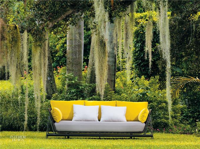 Acrylic Upholstery - Stylish Outdoor Furniture