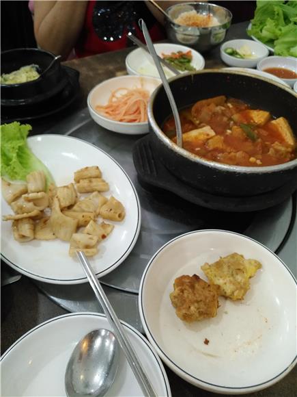 Lunch Hour - Kimchi Soup